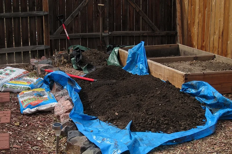 Best Soil Mix For Raised Beds