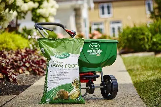 Scotts Natural Lawn Food 4,000 sq - best lawn fertilizer for spring