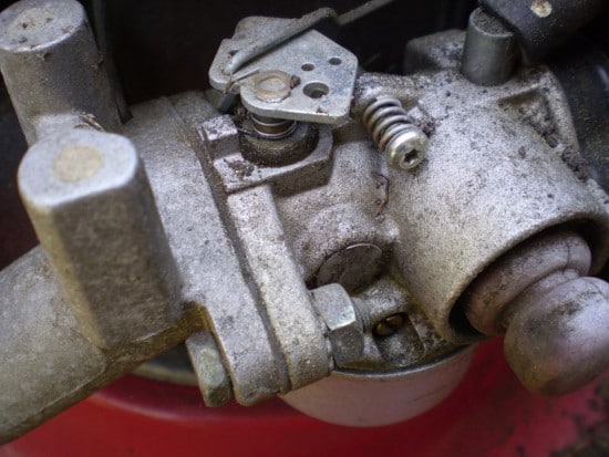 How to Tell if a Lawn Mower Spark Plug is Bad 2
